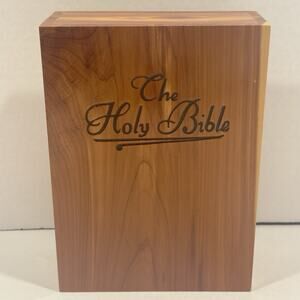 VTG KJV Holy Bible Illustrated Memorial Edition Wood Cedar Box Union Made USA